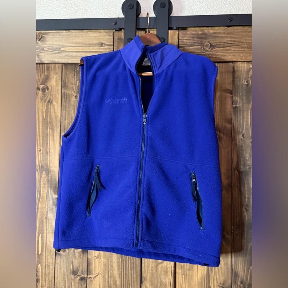 Columbia Women's purple Fleece Vest